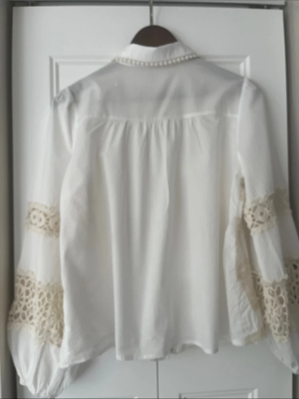 Seek the label Blouse - Picture 14 of 14